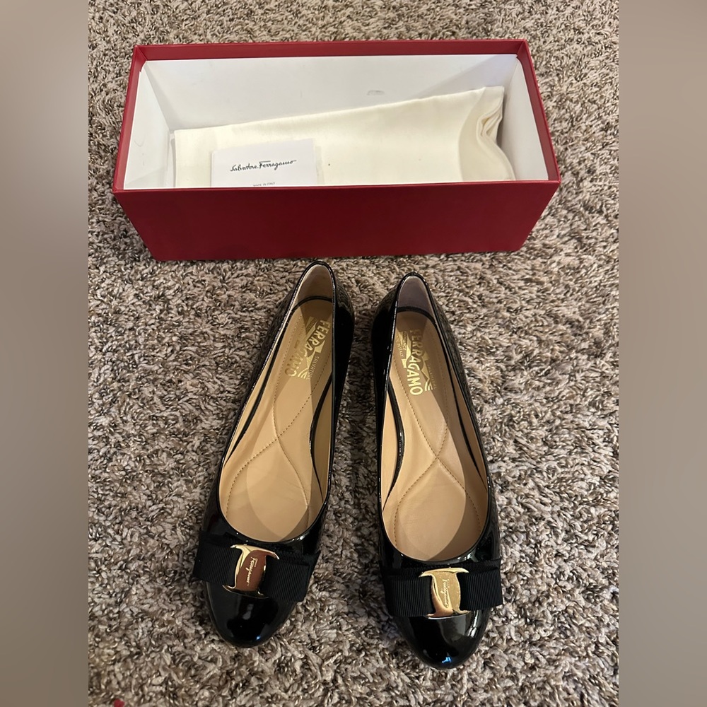 Ferragamo Varina Black Patent Leather Ballet Flats